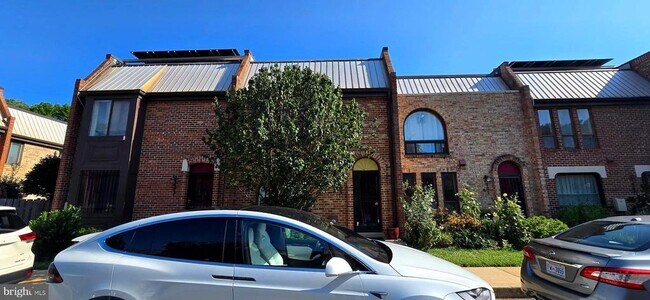 503 Brummel Ct NW in Washington, DC - Building Photo - Building Photo