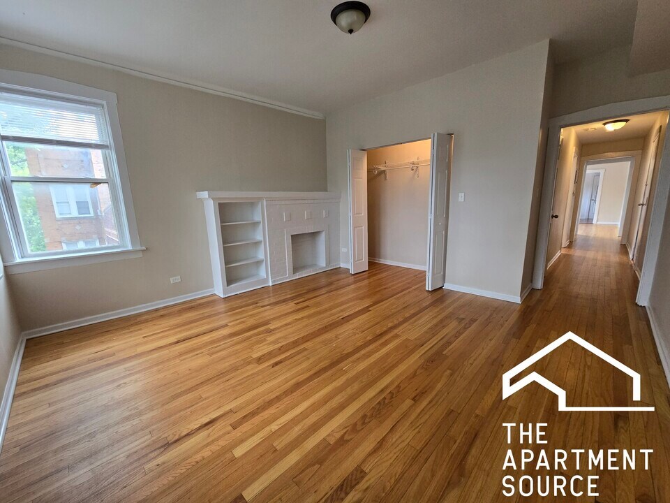 3747 W Sunnyside Ave in Chicago, IL - Building Photo