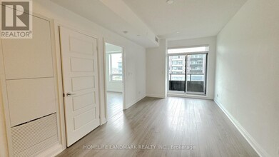 15-715 Water Walk Dr in Markham, ON - Building Photo - Building Photo