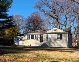 64 S Broadway in Nyack, NY - Building Photo