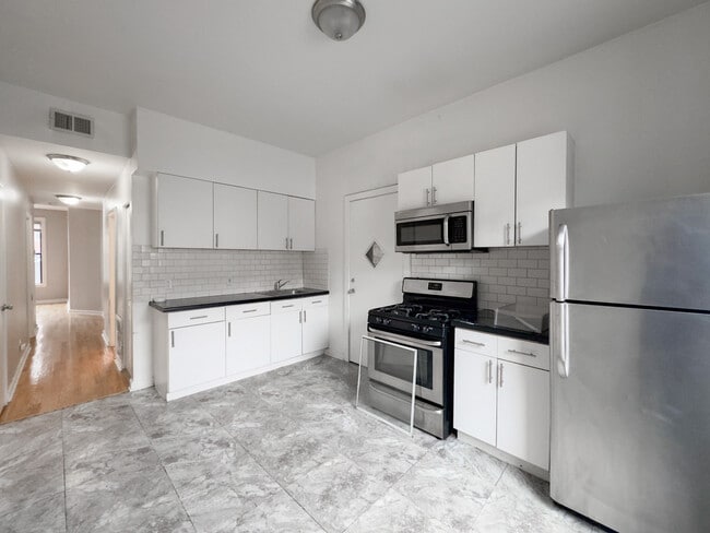 4410 N Hazel St in Chicago, IL - Building Photo - Building Photo