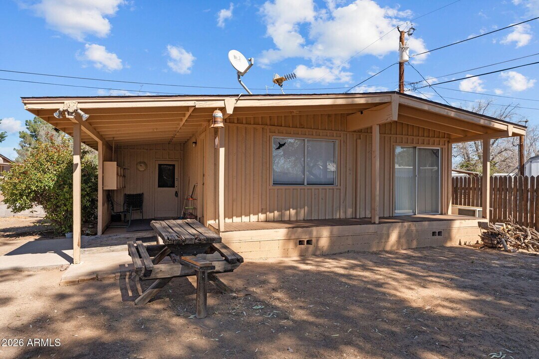 757 Oleander St in Wickenburg, AZ - Building Photo