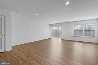 22742 Bayside Way in California, MD - Building Photo - Building Photo