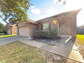2314 Snowy Egret Drive in Katy, TX - Building Photo