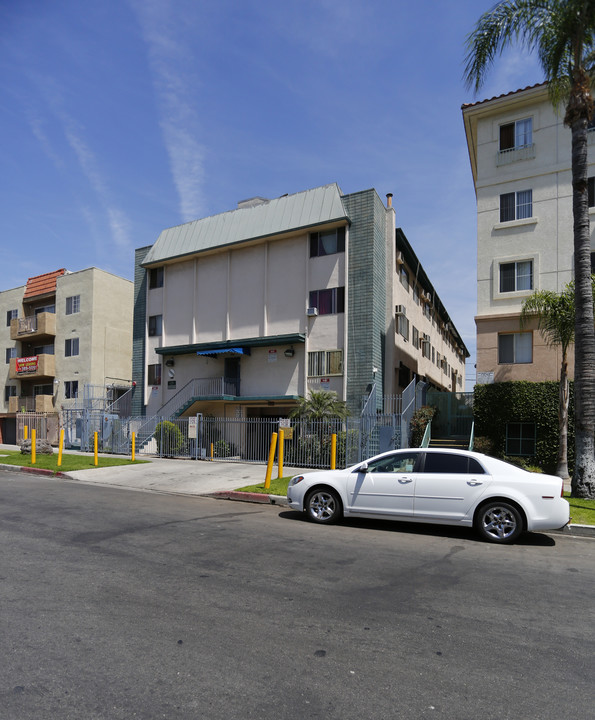 Leeward Apartments in Los Angeles, CA - Foto de edificio