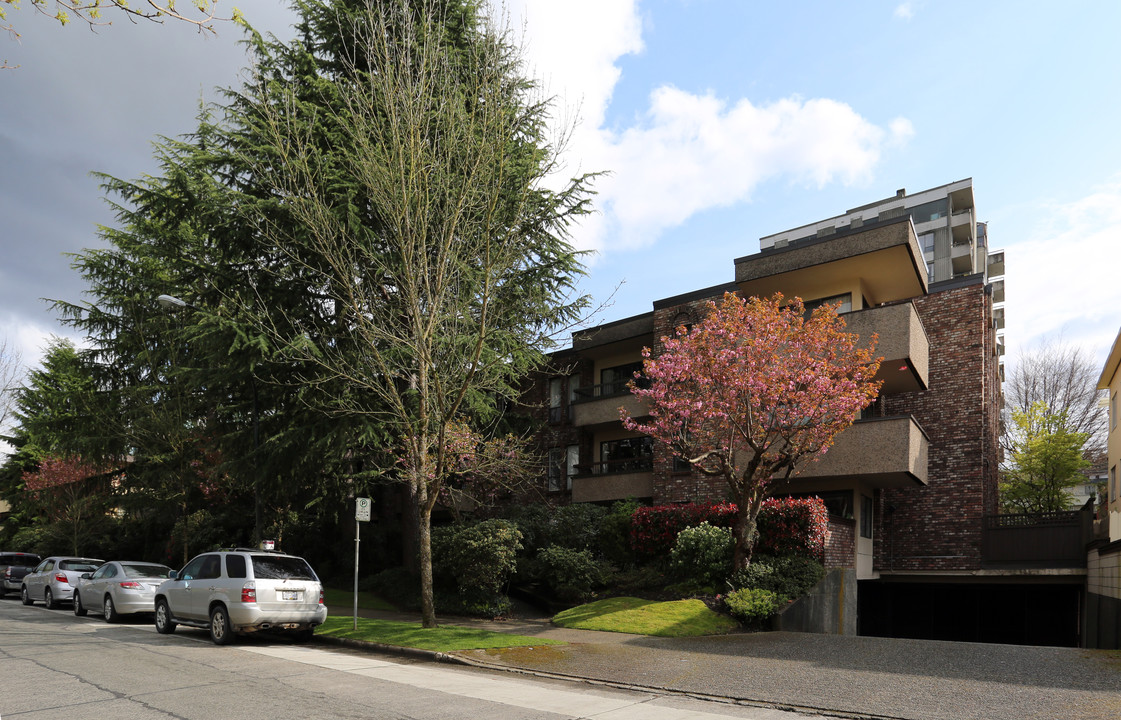 Landmark Shaughnessy in Vancouver, BC - Building Photo