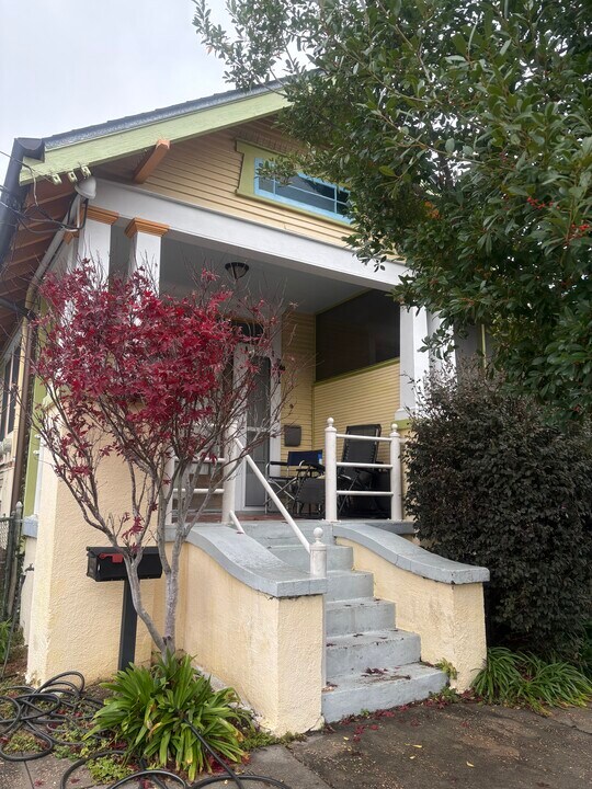 4717 Laurel St in New Orleans, LA - Foto de edificio