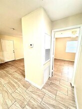 717 Richcrest Dr in Houston, TX - Building Photo - Building Photo