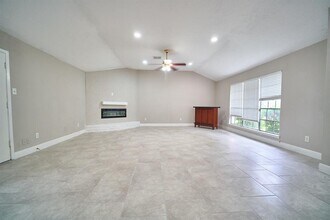 923 Kenforest Dr in Missouri City, TX - Building Photo - Building Photo