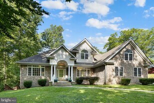 17 Old Banks Dr in Fredericksburg, VA - Building Photo