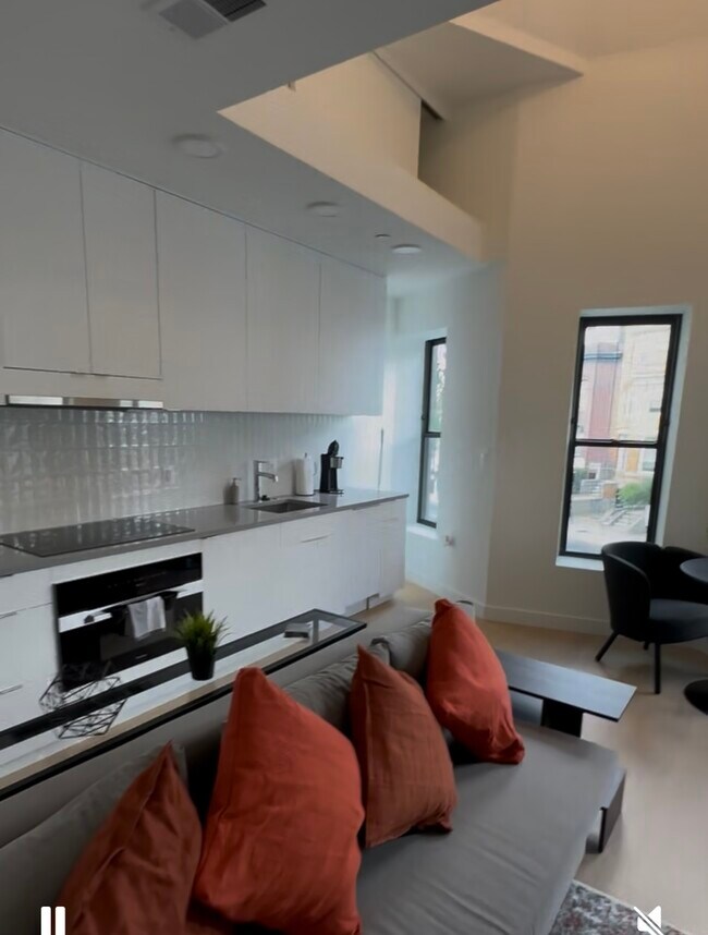 304 Florida Ave NW in Washington, DC - Foto de edificio - Building Photo