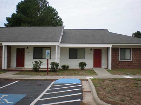 Carolina Pines/Maxton Greens Apartments in Maxton, NC - Building Photo