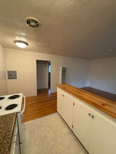 16 Pacheco St, Unit 2 in San Rafael, CA - Foto de edificio - Building Photo