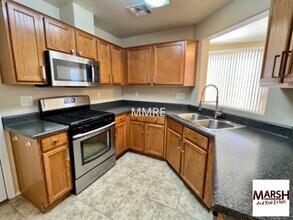 1425 S Lindsay Rd in Mesa, AZ - Building Photo - Building Photo