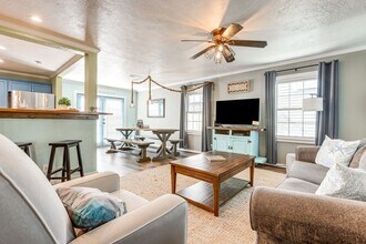 3917 Avenue P 1/2 in Galveston, TX - Building Photo - Building Photo