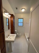 4720 Woodrow Ave in Galveston, TX - Foto de edificio - Building Photo