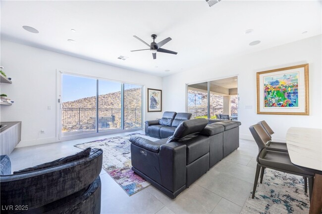 property at 318 Shaded Canyon Dr