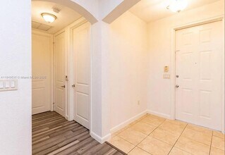 2925 NW 126th Ave, Unit 222-1 in Sunrise, FL - Building Photo - Building Photo