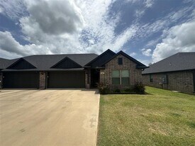 15428 County Rd 192 in Tyler, TX - Building Photo