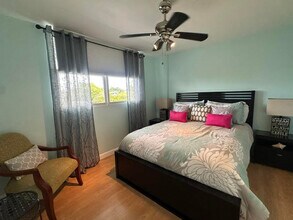 110 Royal Pk Dr in Oakland Park, FL - Building Photo - Building Photo