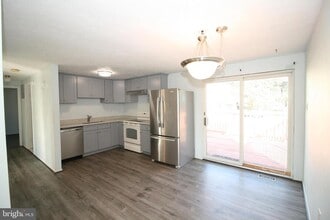 1378 Rollinghouse Dr in Frederick, MD - Building Photo - Building Photo