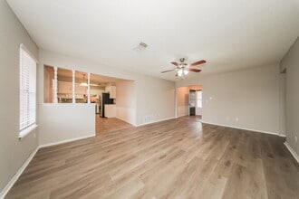 1212 SE 11th St in Moore, OK - Building Photo - Building Photo