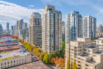 The Bentley in Vancouver, BC - Building Photo - Building Photo