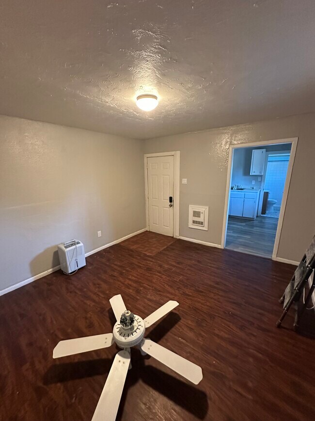 1105 E Bird St, Unit #3 in Tampa, FL - Foto de edificio - Building Photo