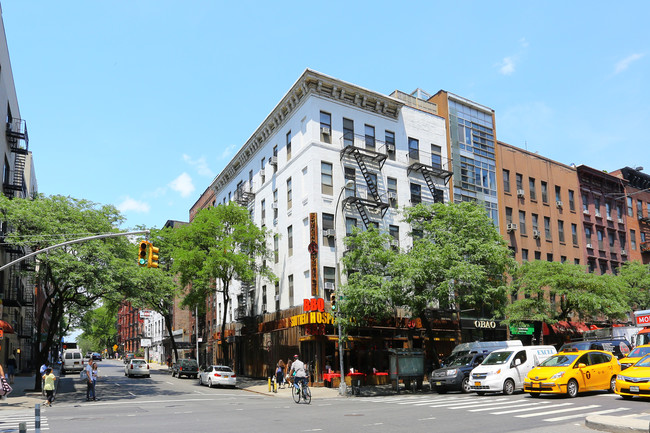 643-645 Ninth Ave in New York, NY - Foto de edificio - Building Photo