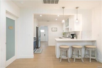 5840 White Oak Ave in Los Angeles, CA - Building Photo - Building Photo