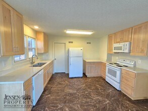 2950 Santa Clara Dr in Santa Clara, UT - Building Photo - Building Photo