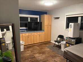 2318 Seaview Ave in Honolulu, HI - Foto de edificio - Building Photo