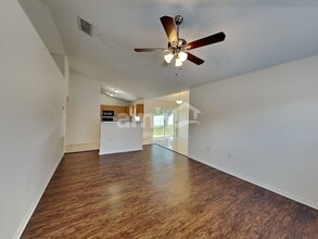 7378 High Bluff Rd N in Jacksonville, FL - Building Photo - Building Photo