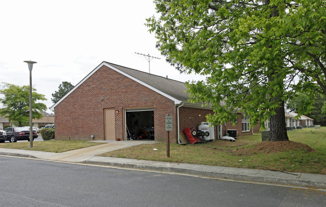 Bettie S. Davis Village in Suffolk, VA - Building Photo - Building Photo