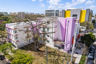 Saffron - Co-Living Apartments in Miami, FL - Foto de edificio - Building Photo