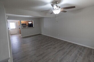 3916 Snowy Owl Dr in Columbia, MO - Building Photo - Building Photo