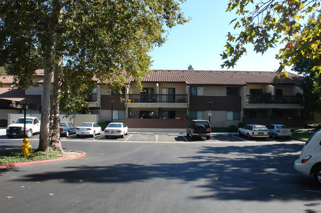 Florence Janss Apartments in Thousand Oaks, CA - Building Photo - Building Photo