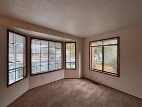 7050 SW 174th Ave in Beaverton, OR - Building Photo - Building Photo