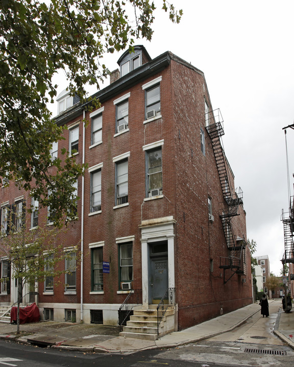 916 Pine St in Philadelphia, PA - Building Photo