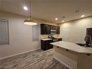 9538 Van Halen Ln in Las Vegas, NV - Building Photo - Building Photo