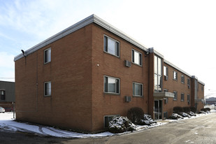 Madison Gardens Apartments in Lakewood, OH - Building Photo - Building Photo