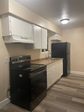 861 N Bruce St-Unit -861 N Bruce St #2 in Las Vegas, NV - Building Photo - Building Photo