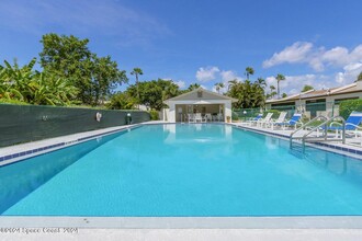 521 Summerset Ct in Satellite Beach, FL - Building Photo - Building Photo