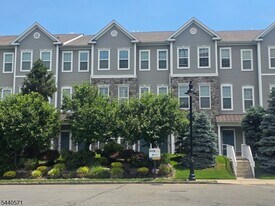 10 Iris Ln in Garfield, NJ - Building Photo
