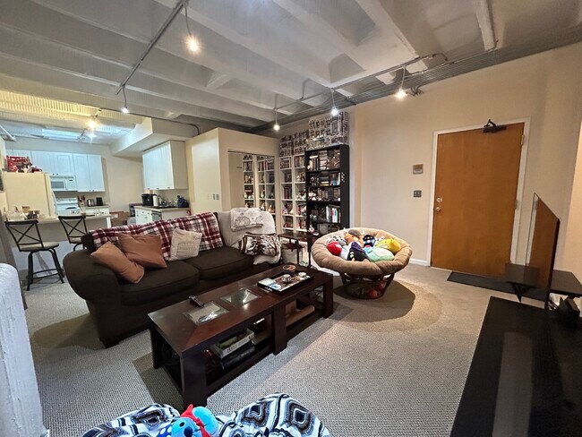 5646 N Kenmore Ave in Chicago, IL - Building Photo - Building Photo