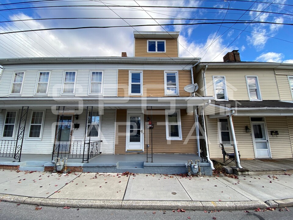 18 Fulton St in Hanover, PA - Foto de edificio