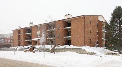 Chatham Place in Buffalo Grove, IL - Foto de edificio - Building Photo