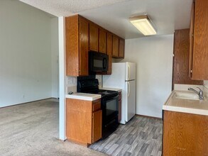 5655 Riley St in San Diego, CA - Building Photo - Building Photo