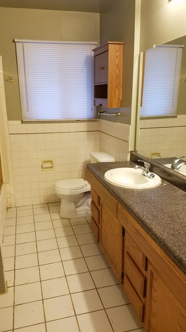 1525 Devon St in Ypsilanti, MI - Foto de edificio - Building Photo