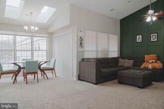 2830 Emma Lee St in Falls Church, VA - Building Photo - Building Photo